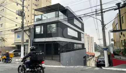 IMÓVEL PARA LOCAÇÃO | 320m² | SALAS AMPLAS + GARAGEM | REGIÃO ESTRATÉGICA