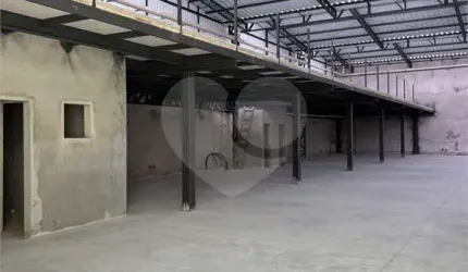 GALPÃO DE 3000M² NO CAMBUCI