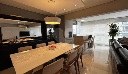 Apartamento de 117 m², com 2 dormitórios e 2 vagas na Barra Funda - Zona Oeste