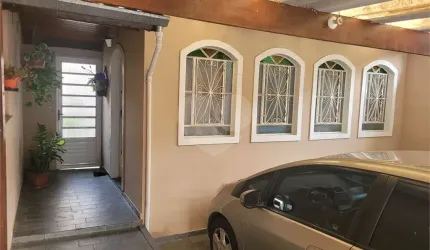 SOBRADO COM 3 QUARTOS NA REGIÃO DO TRIMAIS ATACADÃO