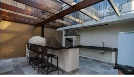 Apartamento com living para 2 ambientes, à venda em Perdizes.