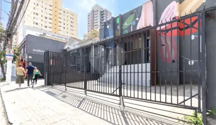 Casa Comercial Santana