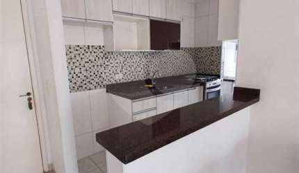 Alugue seu novo lar: Apartamento de 50 m² com 2 dormitórios, cozinha americana, sala e banheiro com
