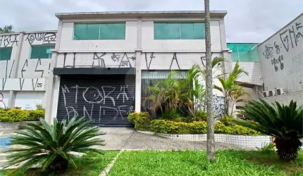 Excelente Prédio comercial No Inicio da Avenida Zumkeller.