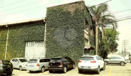 Prédio Comercial à venda na Avenida do Cursino e de esquina