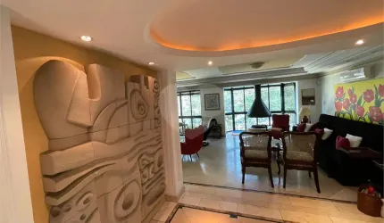 Casa Sobrado à venda com 450 m² 3 quartos 3 suítes 7 banheiros  4 vagas na Vila Madalena.