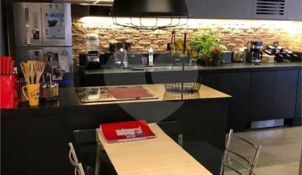 Apartamento moderno com 1 suíte no bairro Casa Verde.
