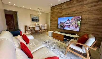 Apartamento com 80 m², varanda, sala para dois ambientes, 03 dormitórios, 02 banheiros