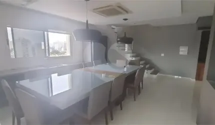 Belíssima Cobertura triplex de 431m² de área total
