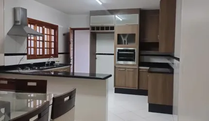 Sobrado parque continental, 3 dormitórios sende 1 suíte master 4 vagas