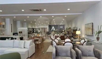 Prédio comercial para venda na Parada Inglesa