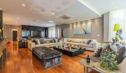 Casa terrea à venda no Horto Florestal, com 550m2, 4 suítes e 5 vagas