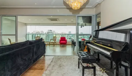 Apartamento com 3 suítes e 3 vagas em Santa Teresinha