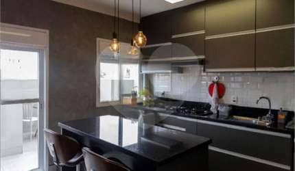 Apartamento duplex a venda ao lado do Metro  Guilhermina