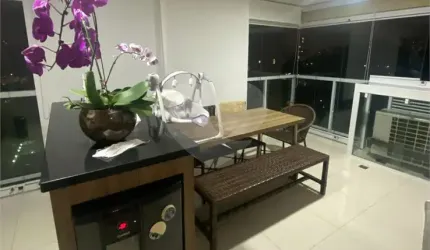 Excelente Apartamento com 2 suítes em Santana