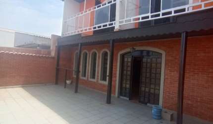 Casa Residencial TUCURUVI    TRES DORMITORIOS Área Total: 270 m²