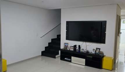 Sobrado para venda Chácara Belenzinho com 111m2, 3 quartos, 1 suíte, 2 salas, cozinha, 3 banheiros, área de serviço e 2 vagas de garagem