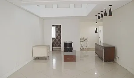 Sobrado 240m² Condomínio Fechado. Estuda Permuta.