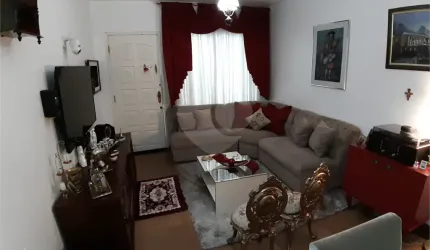 Sobrado para aluguel e venda com 107 metros quadrados com 2 quartos
