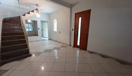 Sobrado para venda tem 165 metros quadrados com 3 quartos em Vila Medeiros - São Paulo - SP