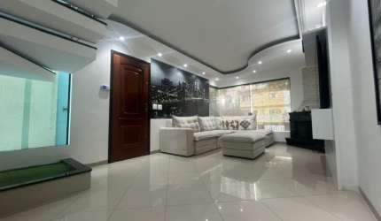 Sobrado À venda - 233 m² 3 Dormitórios e 3 Suítes - Anália Franco - SP