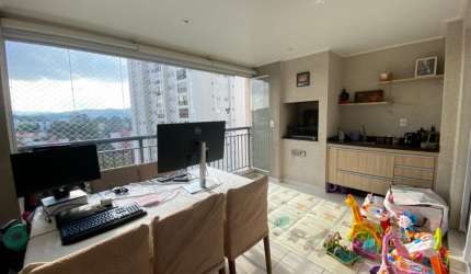 Apartamento com varanda gourmet no Tucuruvi