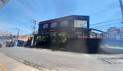 Prédio inteiro para locação  com  725 metros quadrados no bairro Água Fria