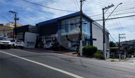 Prédio Comercial para Locação na Avenida Água Fria - São Paulo - SP