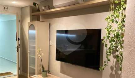 Apartamento com projeto assinado por arquiteto, repleto de conforto e funcionalidade!