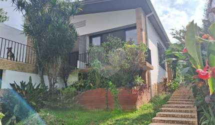 Sobrado à venda 3 suítes 3 vagas 3 salas 5 banheiros no Tremembé ZN SP