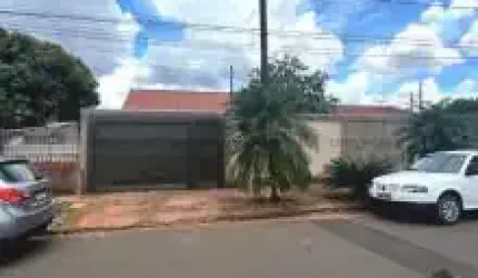 VENDO CASA LINDA NA VILA NASSER