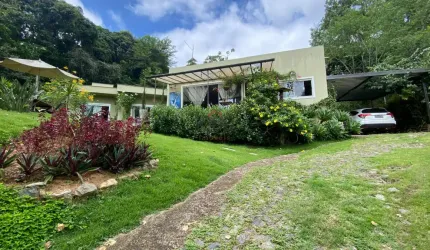 Casa encantadora em meio à natureza – Qualidade de vida e conforto.