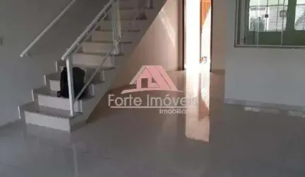 Casa no condomínio Jardim das acácias