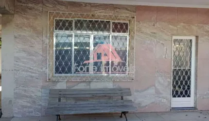 CASA DOIS ANDARES EM SEPETIBA