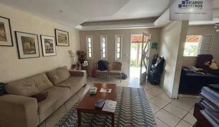 casa de 300m², com 4 suítes, Itapuan