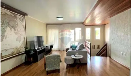 Casa com quatro dormitórios no Baiiro Morada da Colina