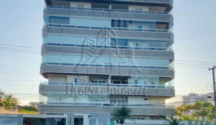 Deslumbrante Cobertura no Edifício Indaiá prédio frente ao Mar na Praia do Aruan