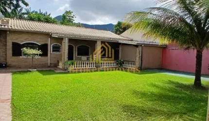 Oportunidade de Casa imperdível a 10 minutos da orla!