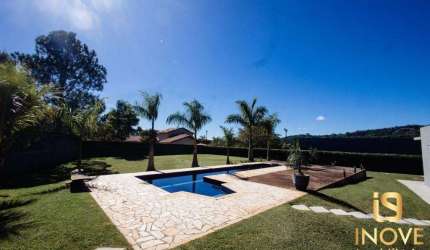 Casa terrea à venda no Condomínio Vila Rica em Bragança Paulista-SP