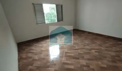 Sobrado com 4 Quartos e 2 banheiros à Venda, 166 m² por R$ 600.000
