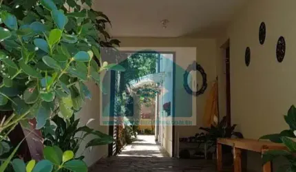 Sobrado com quatro quartos na Chacara Santo Antonio