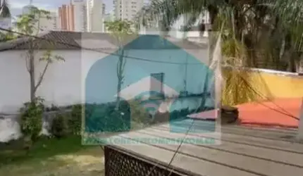 Casa de vila no miolo do Campo Belo 2 dormitorios com edícula!