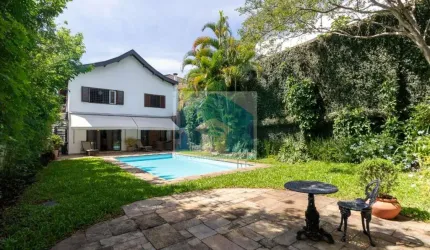 Sobrado 4 dormitórios com piscina no Brooklin Velho