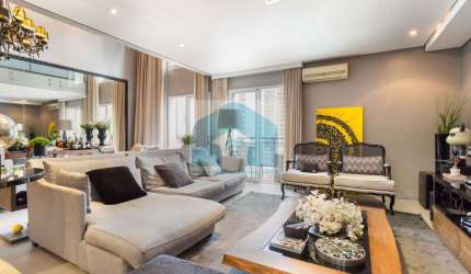 Duplex em Moema com duas suites, duas vagas, mobiiado