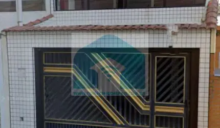 Sobrado no Bairro da Guilhermina Praia Grande SP, com 3 dormitórios, sendo 1 suíte.