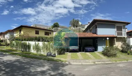CASA DE CONDOMÍNIO 4 SUÍTES 4 VAGAS COM PISCINA 301m² área útil