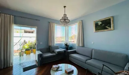 Classe A Imóveis apresenta: Espetacular Casa de 2 Andares em Localização Privilegiada
