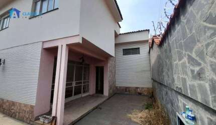 ?? Classe A Imóveis apresenta: Casa espaçosa com 2 pavimentos