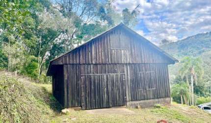 Ferreira Negócios Imobiliários Vende	Chácara em Caxias do Sul Bairro 3ª légua Chácara