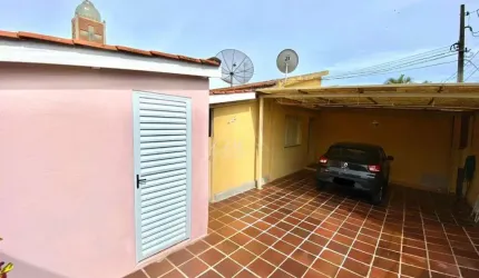 Casa com 3 quartos à venda na Rua Dom João VI, 442, Jardim Santo Antônio, Valinhos, 100 m2 por R$ 650.000